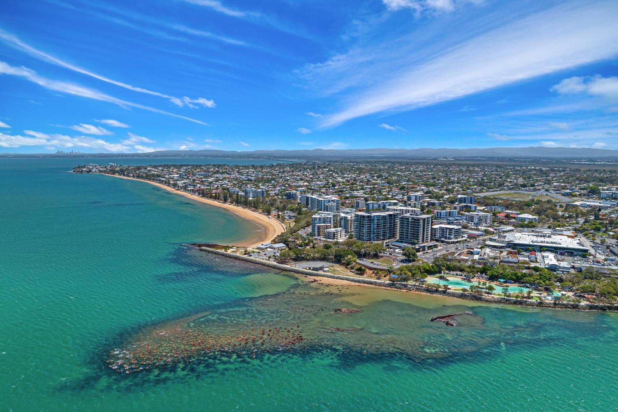 La Vida On Anzac Aparthotel Redcliffe Exterior photo