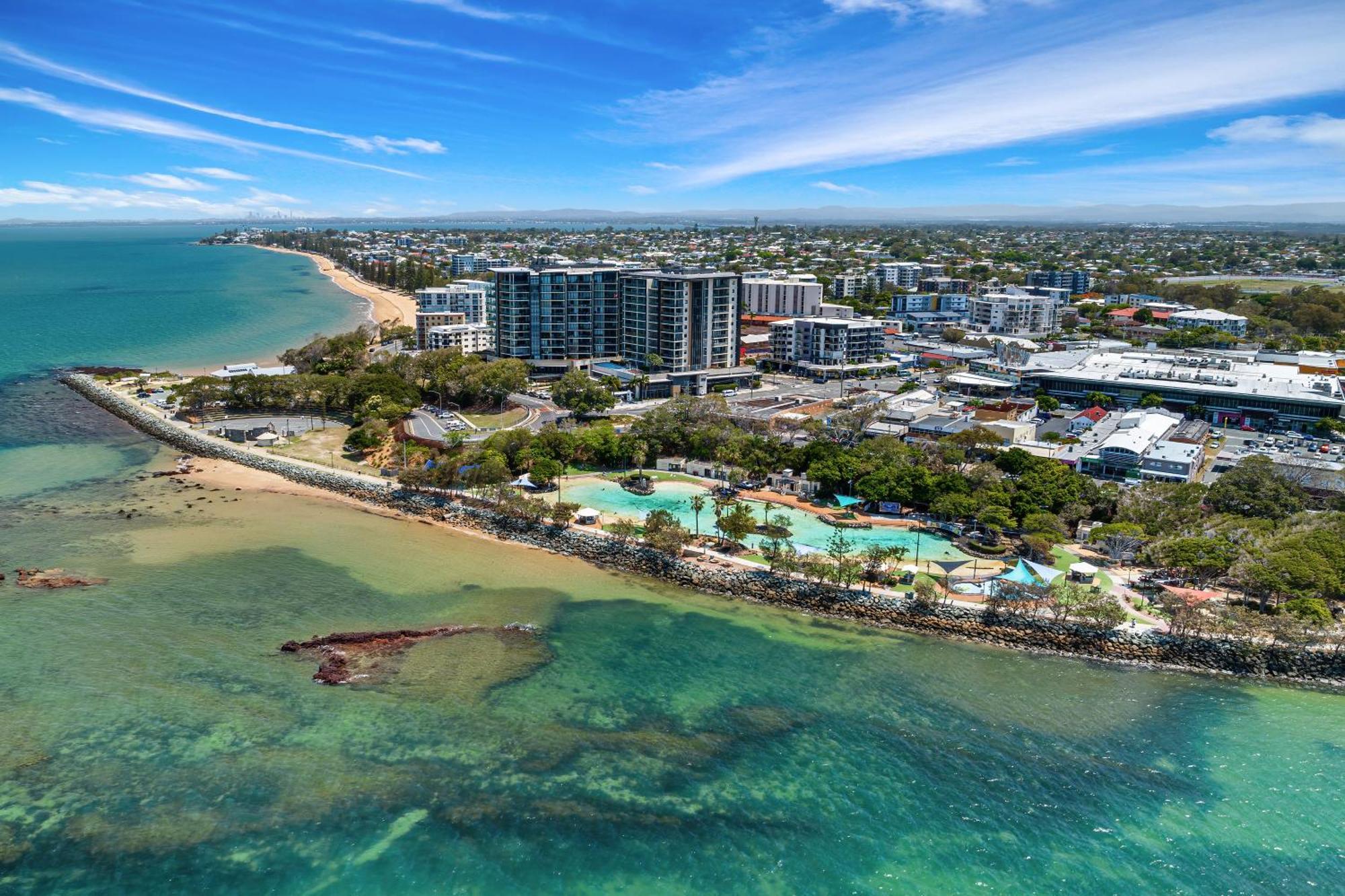 La Vida On Anzac Aparthotel Redcliffe Exterior photo